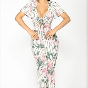 Fashion Nova jumpsuit never worn